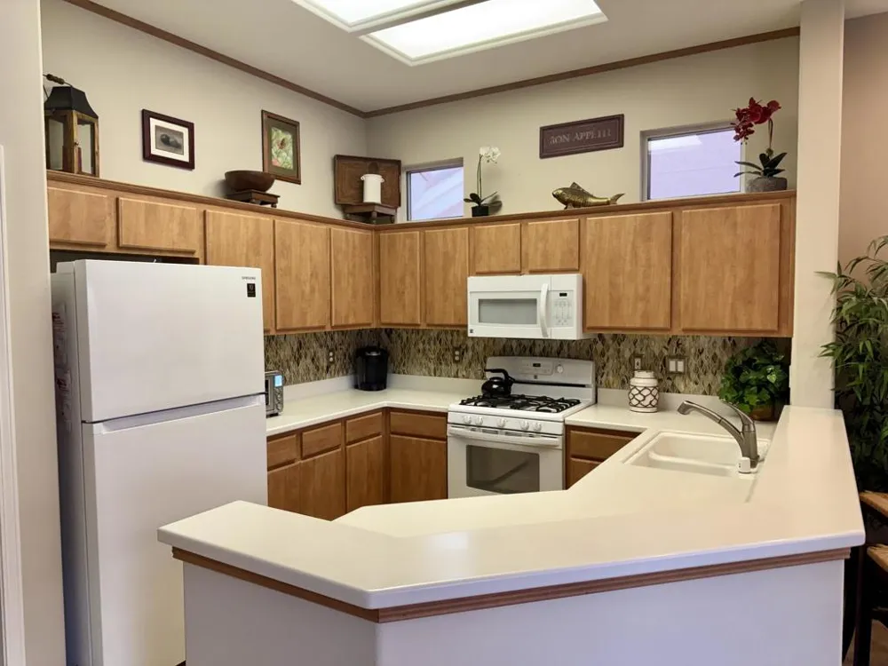 38517 Fallbrook Avenue Palm Desert, CA 92211