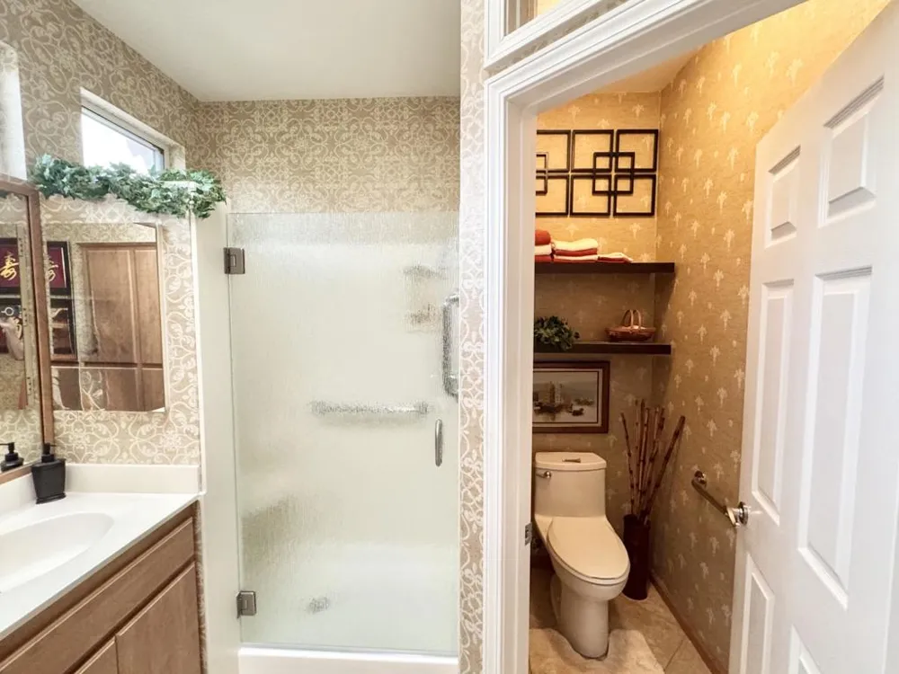 38517 Fallbrook Avenue Palm Desert, CA 92211