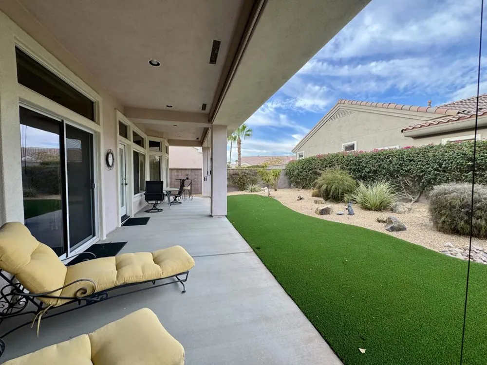38517 Fallbrook Avenue Palm Desert, CA 92211