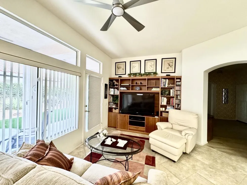 38517 Fallbrook Avenue Palm Desert, CA 92211