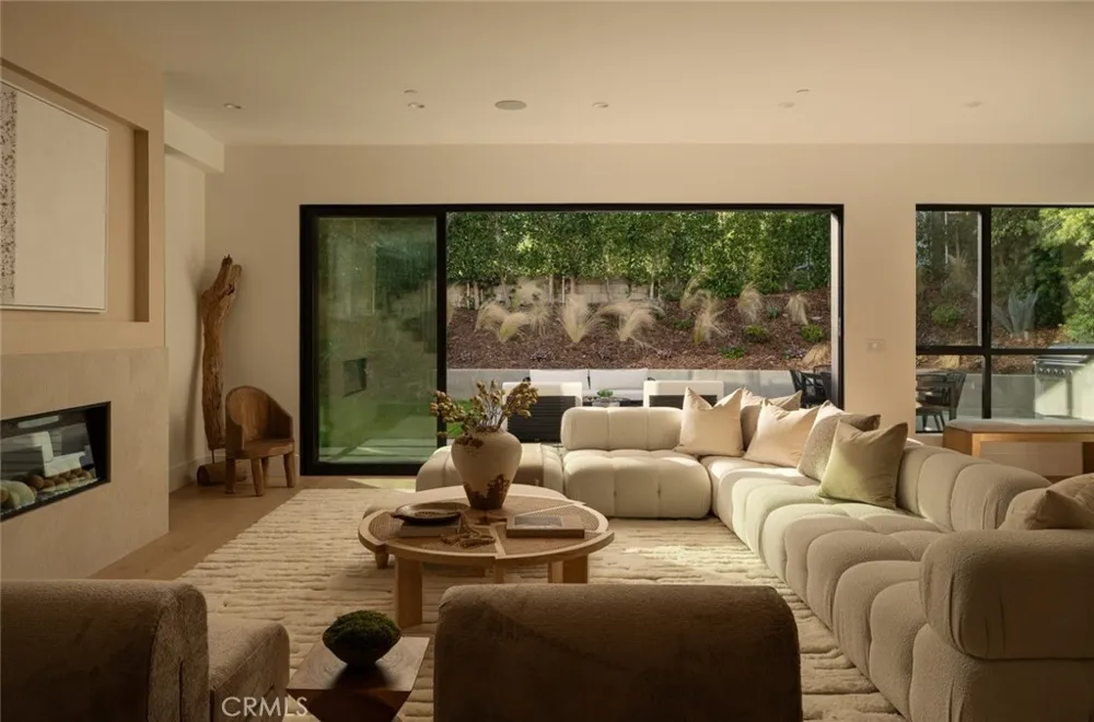 13231 Warren Los Angeles, CA 90066