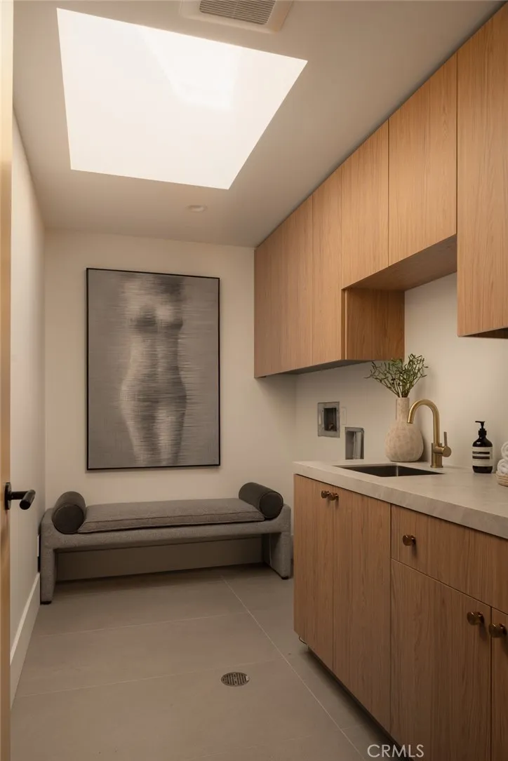 13231 Warren Los Angeles, CA 90066