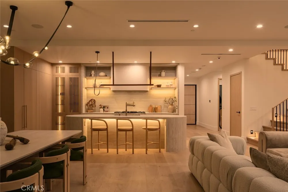 13231 Warren Los Angeles, CA 90066