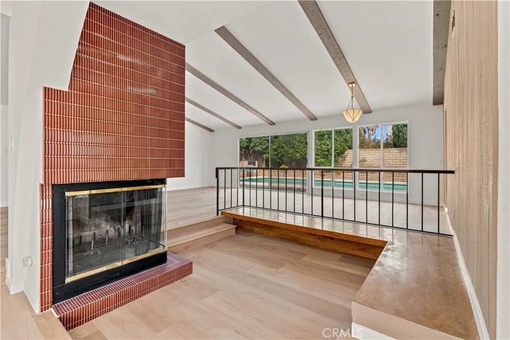 3070 Springfield Simi Valley, CA 93063