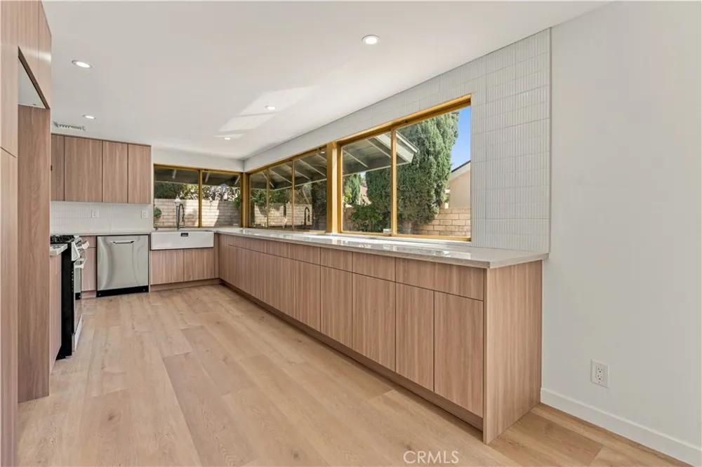 3070 Springfield Simi Valley, CA 93063