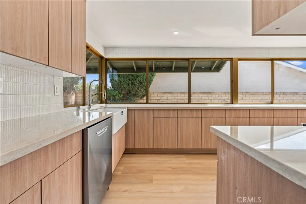3070 Springfield Simi Valley, CA 93063