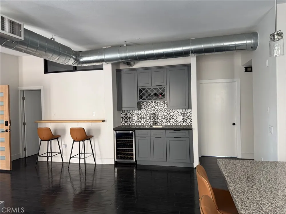 190 W 3rd Street Santa Ana, CA 92701