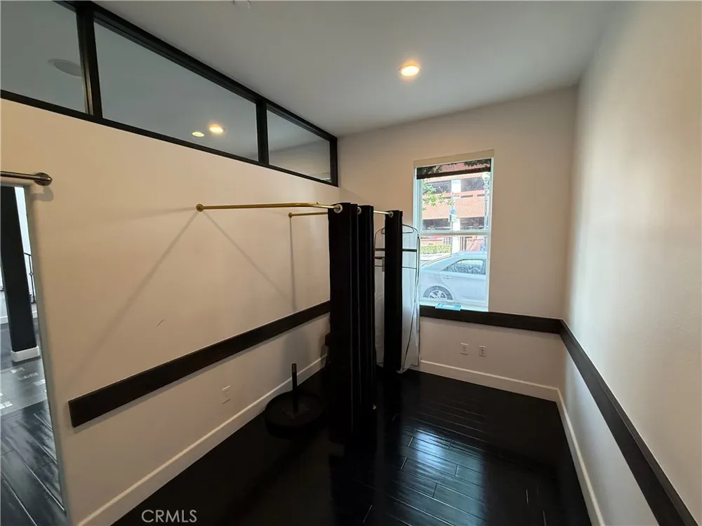 190 W 3rd Street Santa Ana, CA 92701