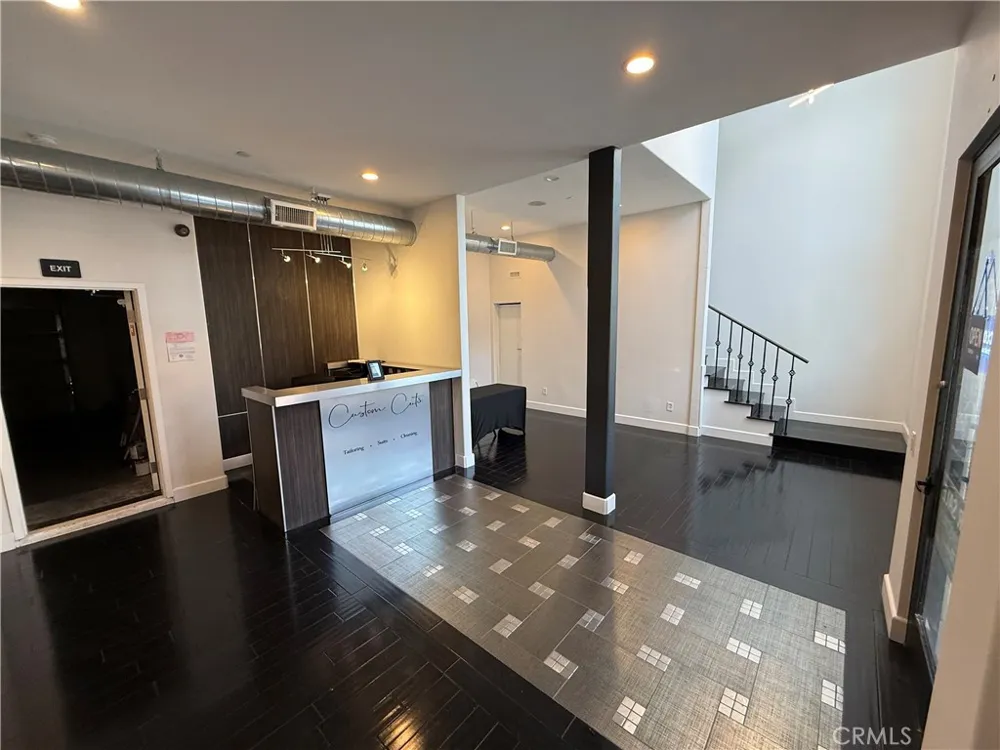 190 W 3rd Street Santa Ana, CA 92701