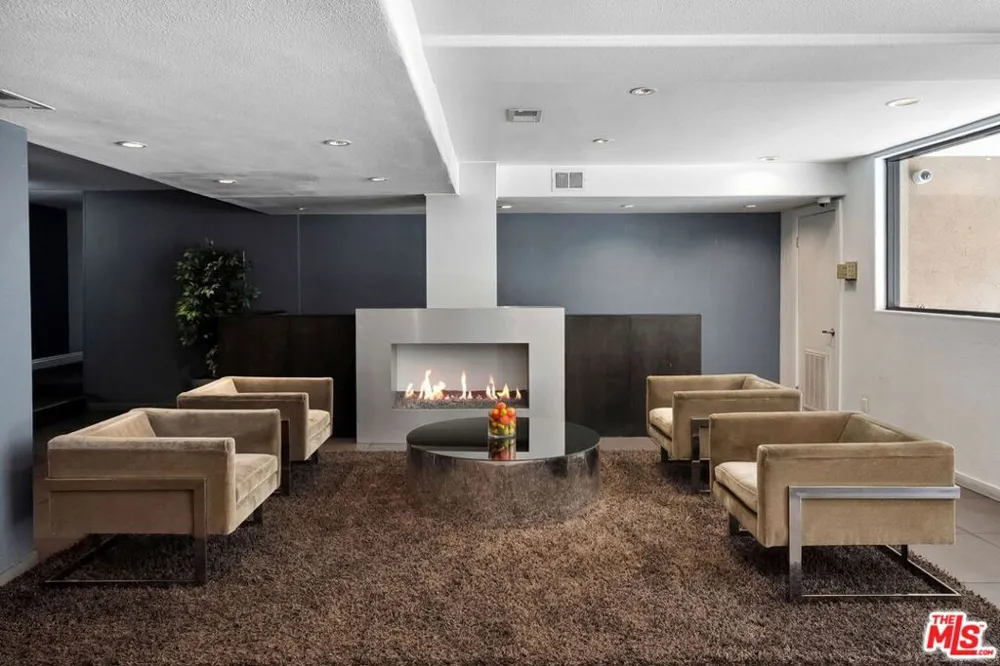 141 S Clark Drive #409 Los Angeles, CA 90048