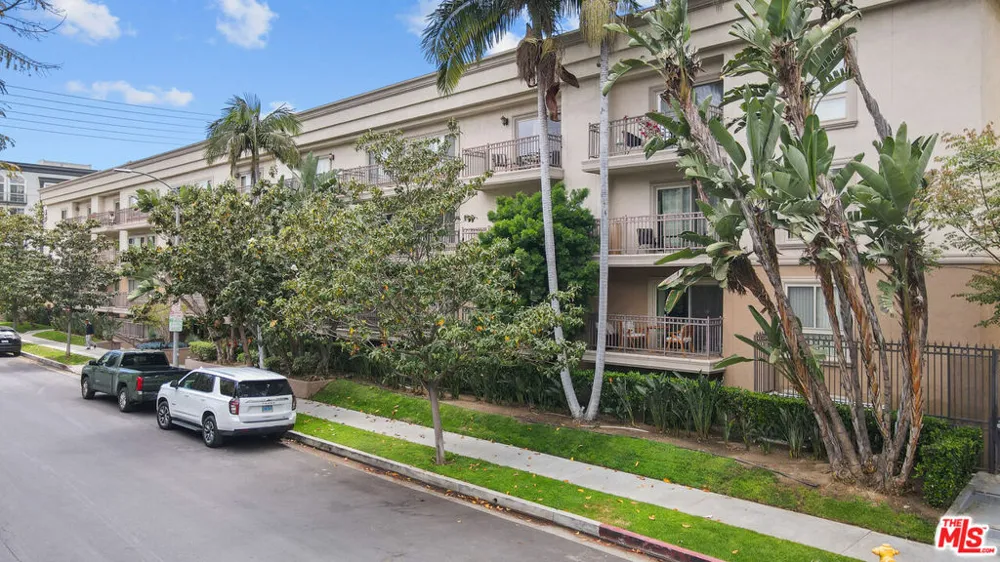 141 S Clark Drive #409 Los Angeles, CA 90048