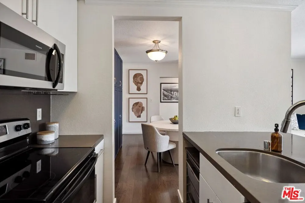 141 S Clark Drive #409 Los Angeles, CA 90048