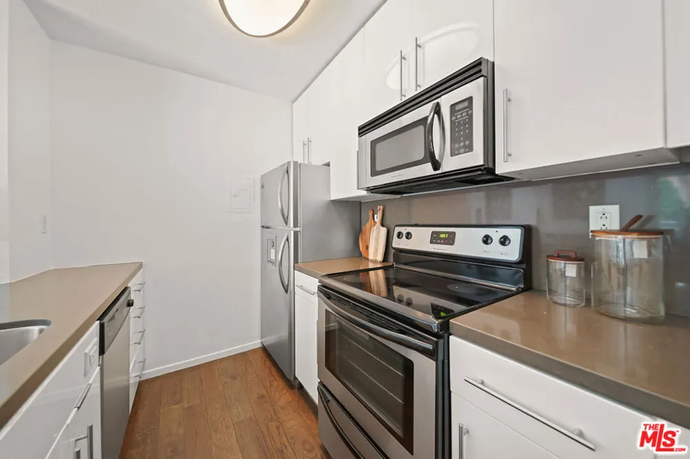 141 S Clark Drive #409 Los Angeles, CA 90048