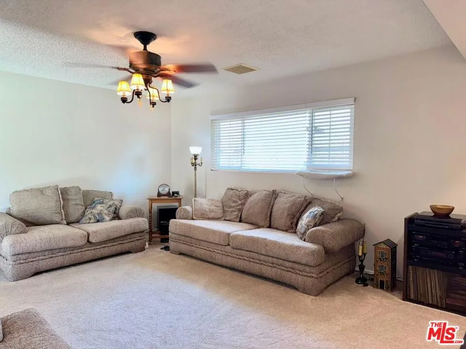 3774 Dalehurst Drive Bakersfield, CA 93306