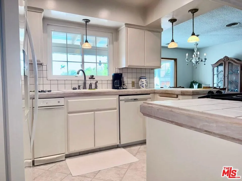 3774 Dalehurst Drive Bakersfield, CA 93306