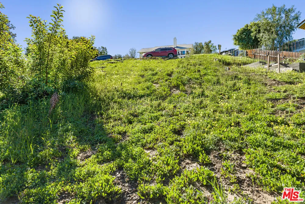 20681 Medley Lane Topanga, CA 90290