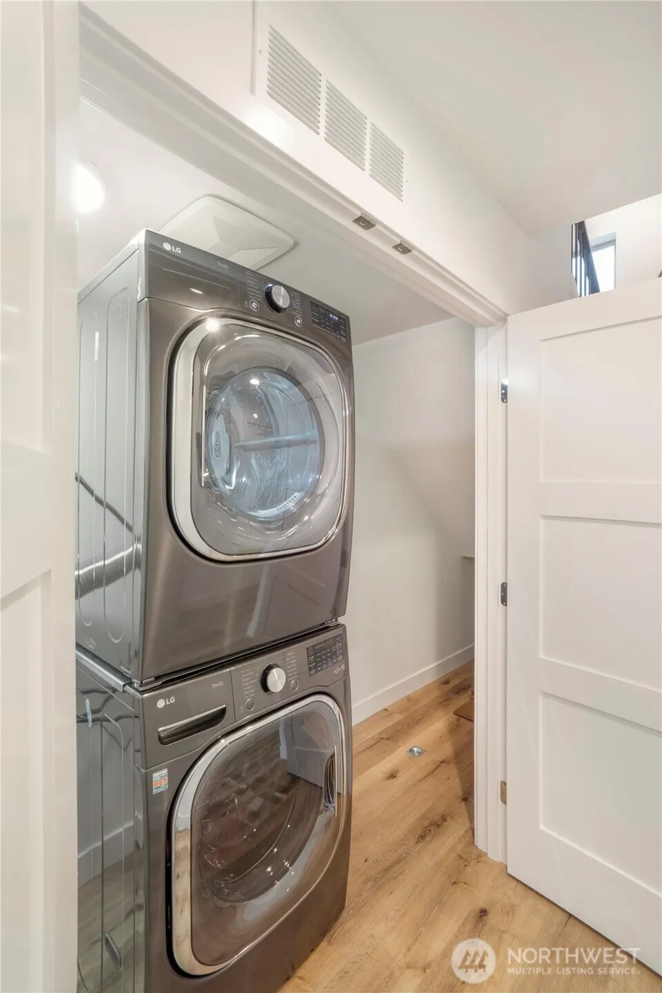 939 NW 56th Street #B Seattle, WA 98107
