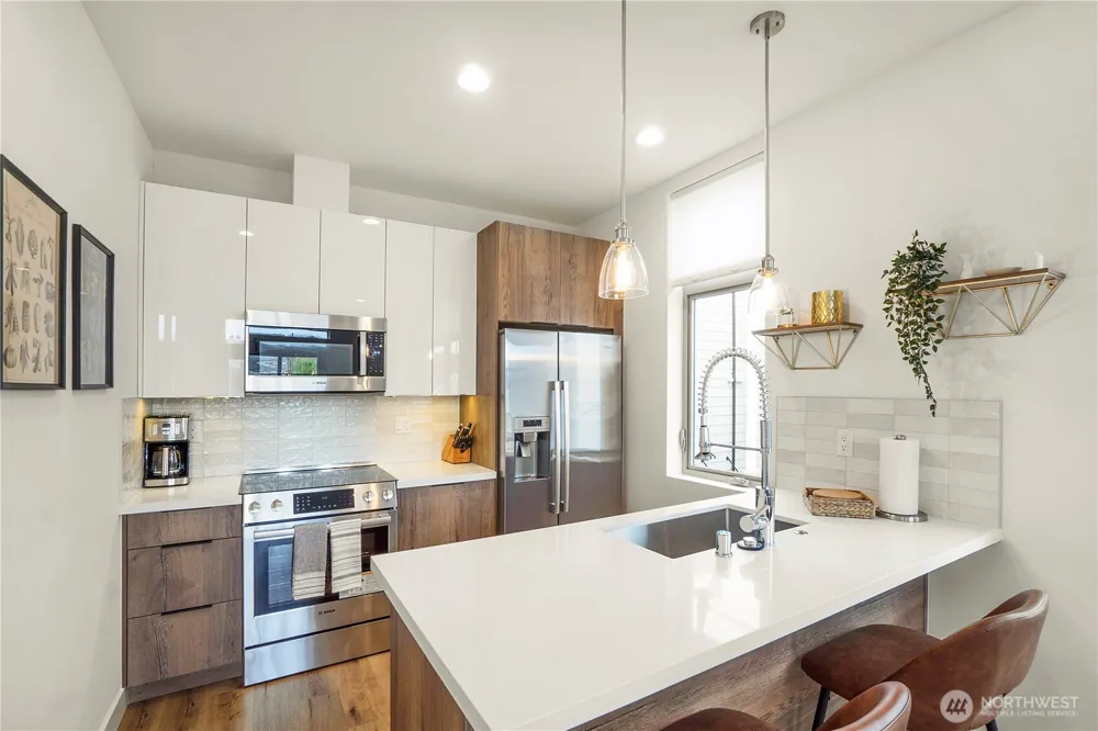 939 NW 56th Street #B Seattle, WA 98107