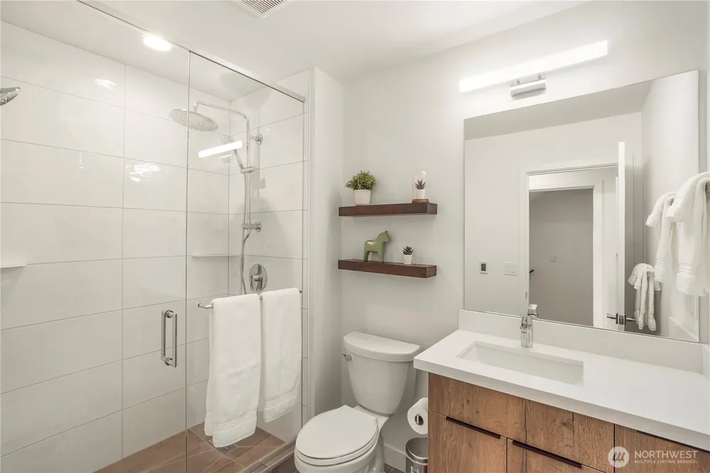 939 NW 56th Street #B Seattle, WA 98107
