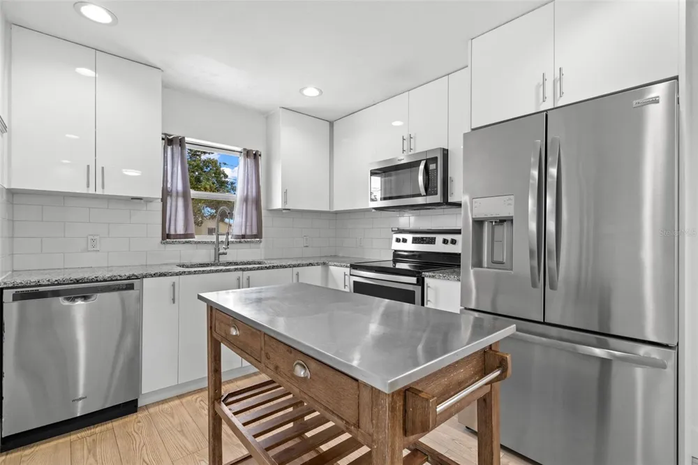 3001 FAIRFIELD AVENUE S St Petersburg, FL 33712