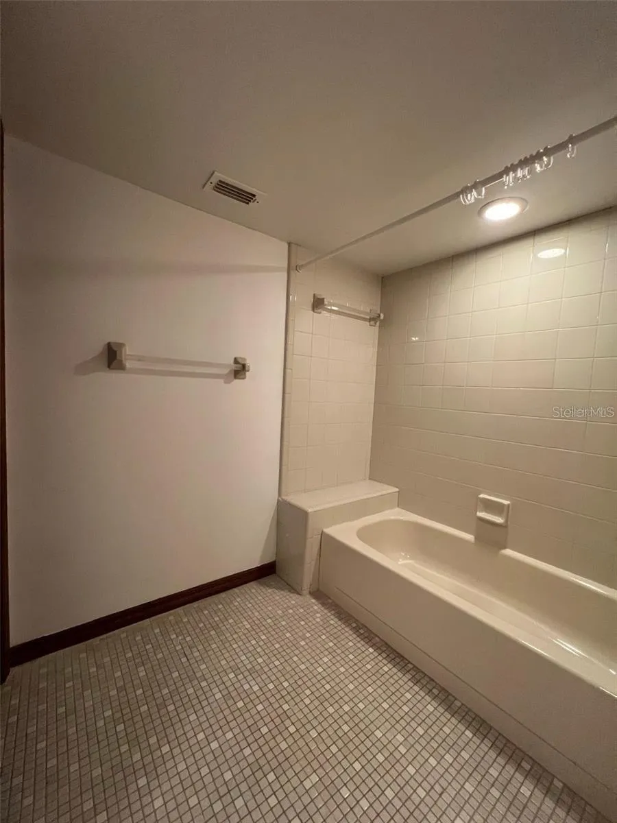 2481 TAHOE CIRCLE #2481 Winter Park, FL 32792