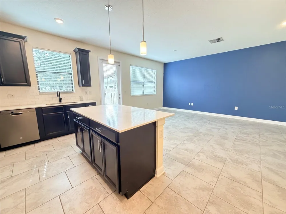 Address Not Shown Davenport, FL 33896