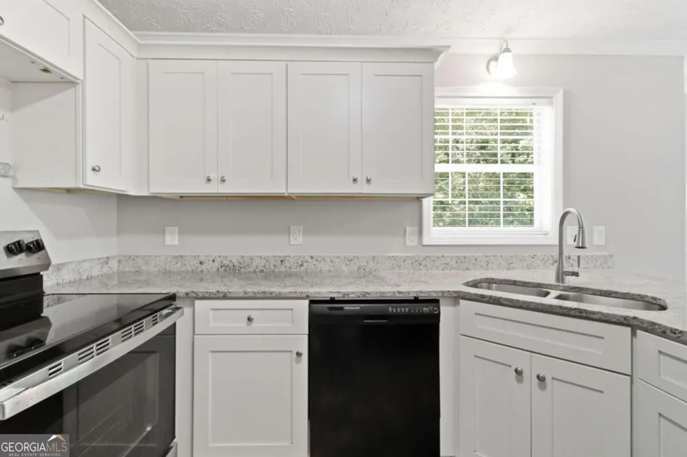 1922 Kevin DR SE Conyers, GA 30013