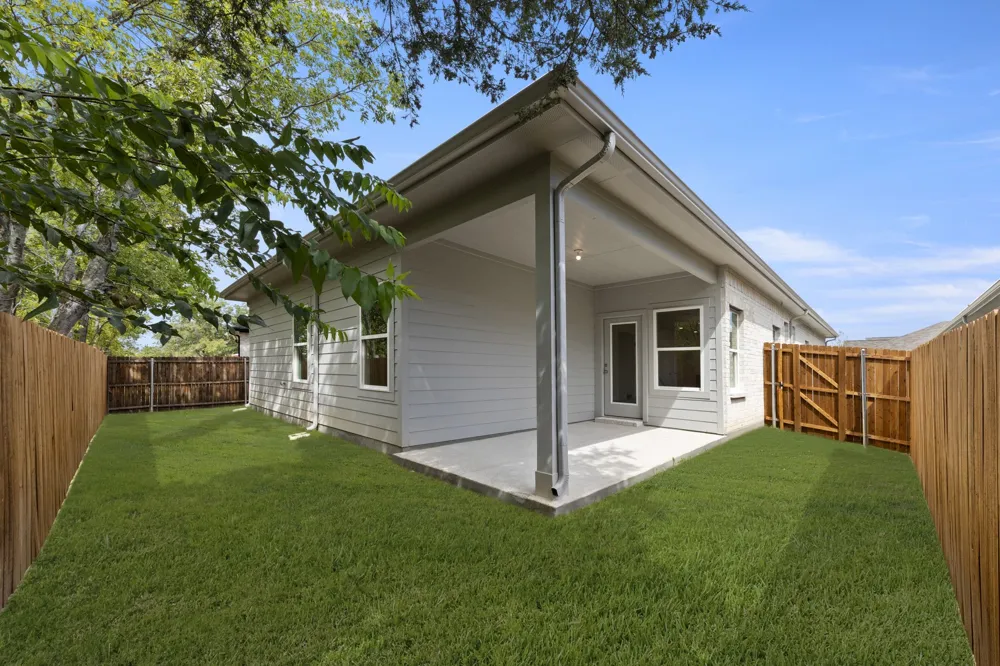 1306 Cole Drive Trenton, TX 75490
