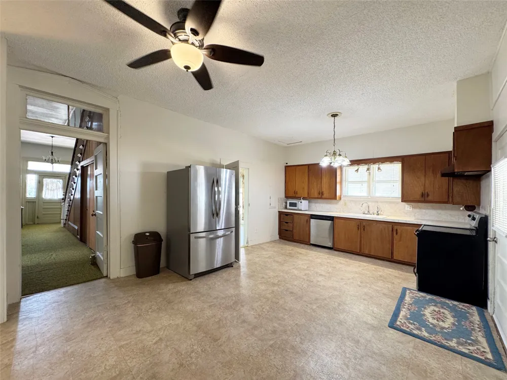 702 Avenue B Santa Anna, TX 76878