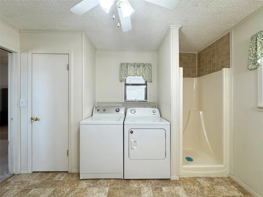702 Avenue B Santa Anna, TX 76878