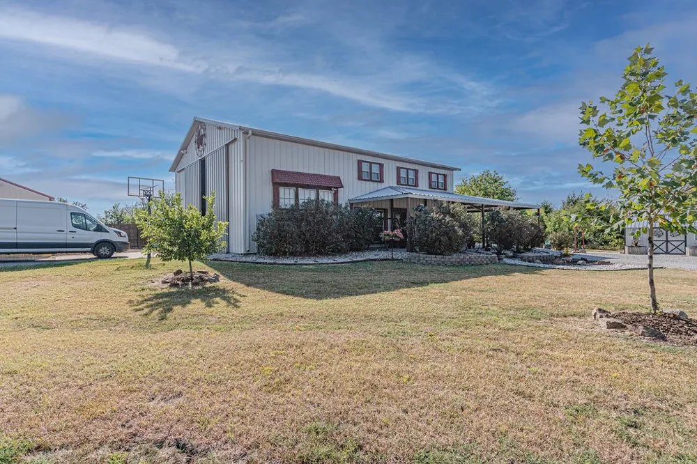 4129 County Road 4111 Campbell, TX 75422