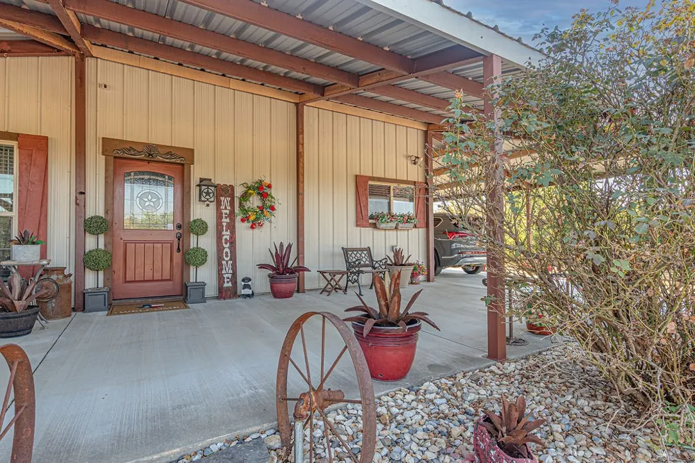 4129 County Road 4111 Campbell, TX 75422
