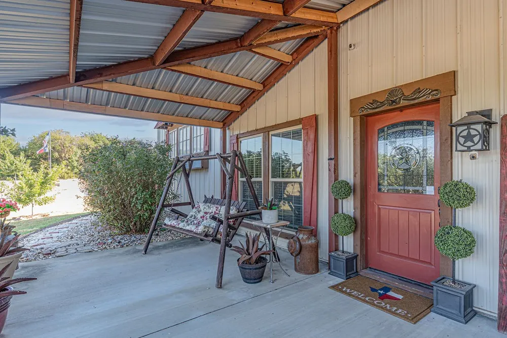 4129 County Road 4111 Campbell, TX 75422