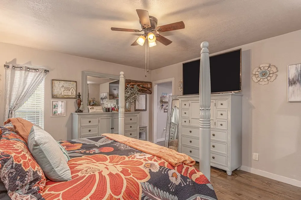 4129 County Road 4111 Campbell, TX 75422