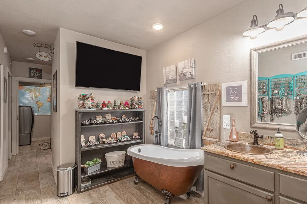 4129 County Road 4111 Campbell, TX 75422