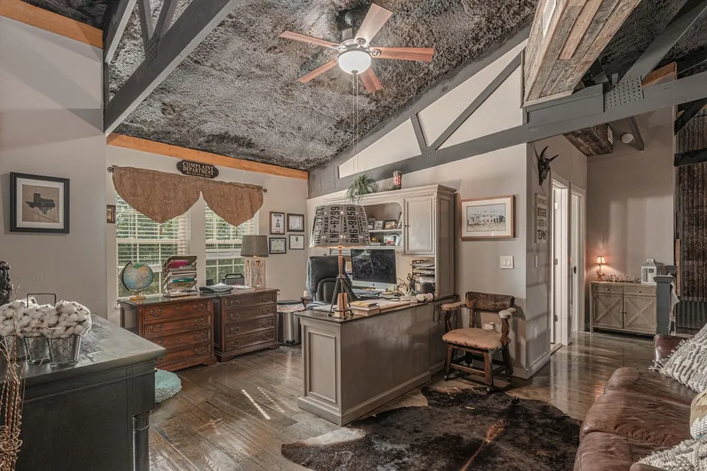 4129 County Road 4111 Campbell, TX 75422