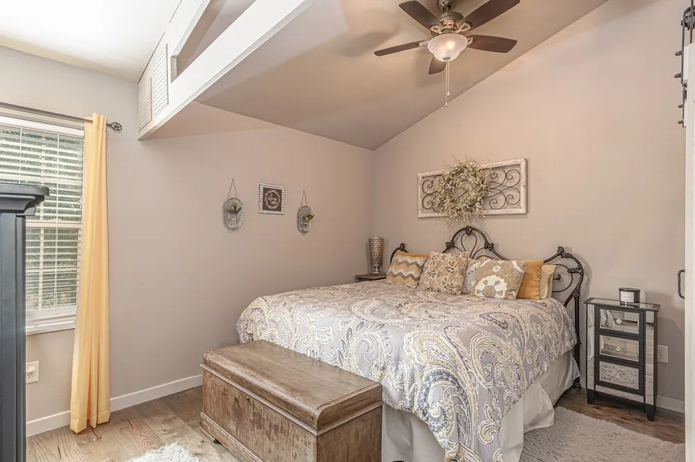 4129 County Road 4111 Campbell, TX 75422