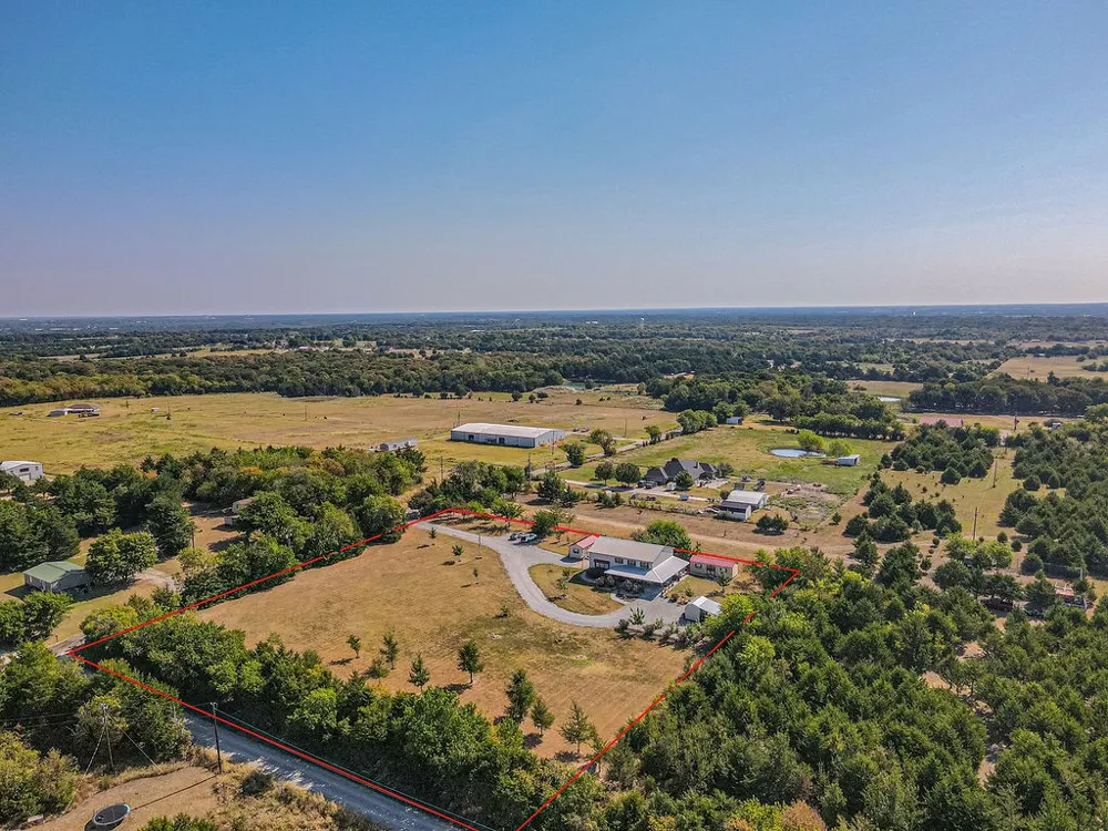 4129 County Road 4111 Campbell, TX 75422