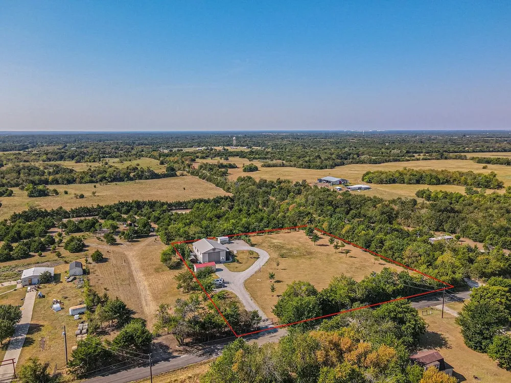 4129 County Road 4111 Campbell, TX 75422