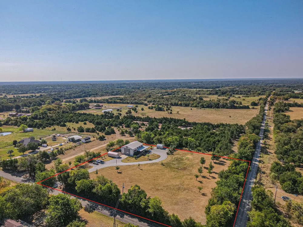 4129 County Road 4111 Campbell, TX 75422