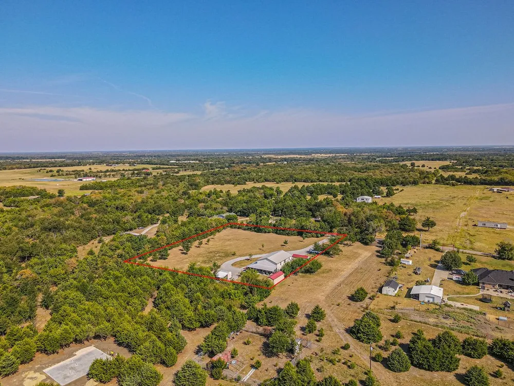 4129 County Road 4111 Campbell, TX 75422