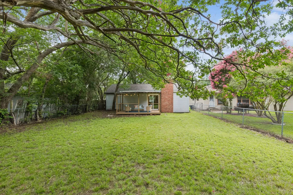 411 W Taylor Street Sherman, TX 75092
