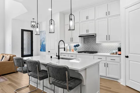 8117 Legacy Oak Drive