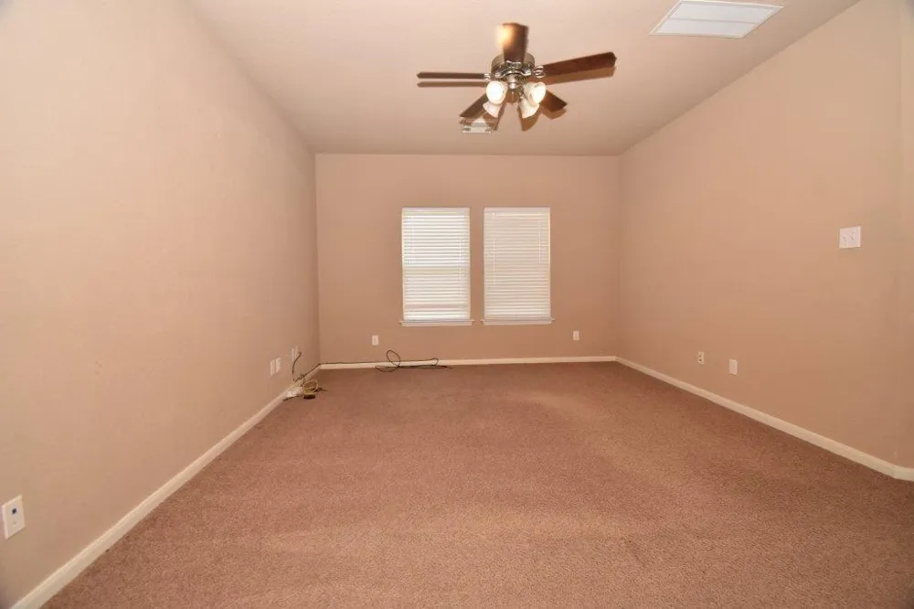 7027 Crockett Ridge Drive Richmond, TX 77406