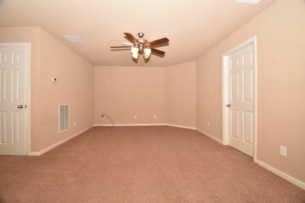 7027 Crockett Ridge Drive Richmond, TX 77406