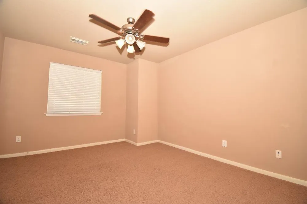 7027 Crockett Ridge Drive Richmond, TX 77406