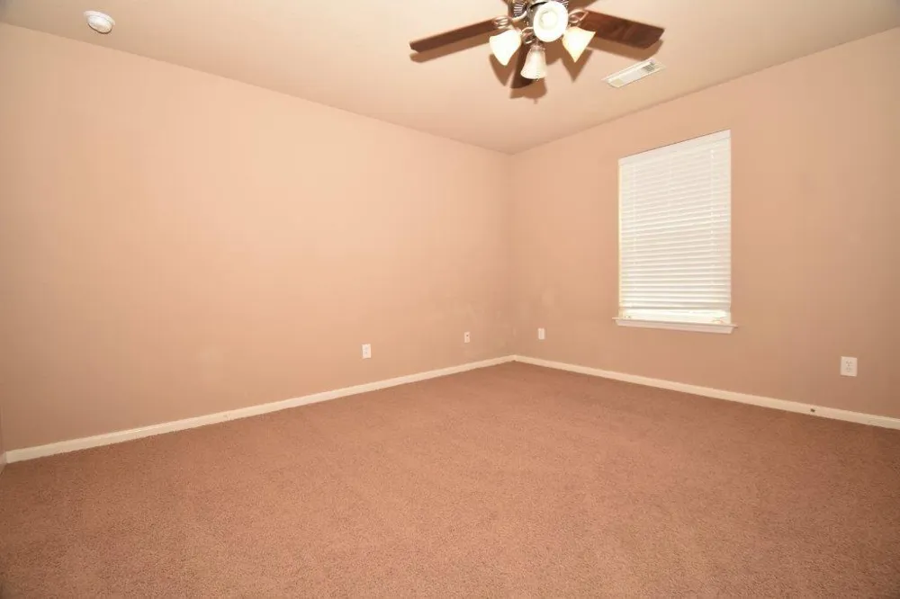 7027 Crockett Ridge Drive Richmond, TX 77406