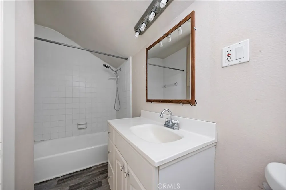 513 Palm Alhambra, CA 91801