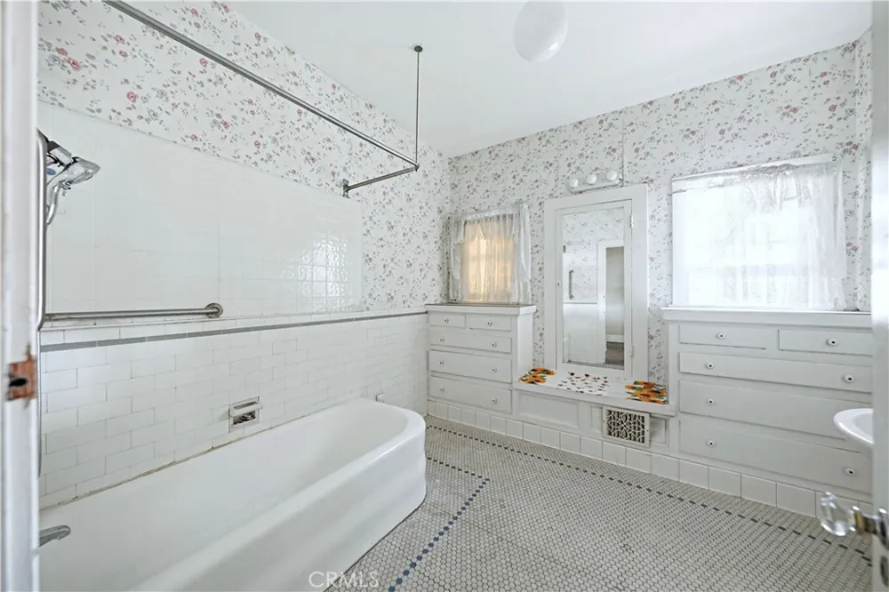 513 Palm Alhambra, CA 91801