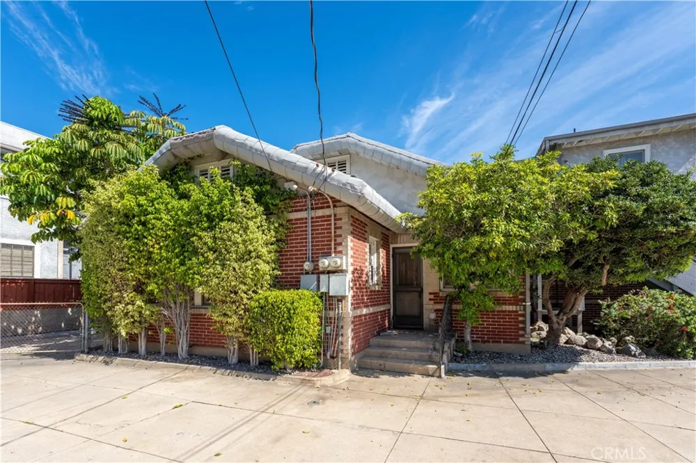 513 Palm Alhambra, CA 91801